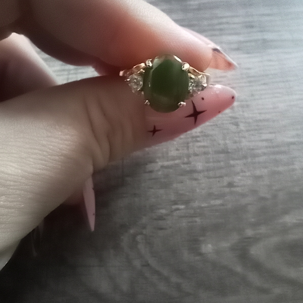 Vintage Avon Jadite Ring - Picture 6 of 6
